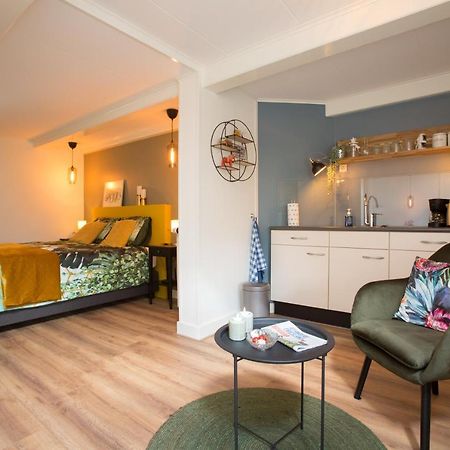 D' Ald Skoalle - Sfeervol Appartement In Oude School. Wijtgaard Eksteriør bilde