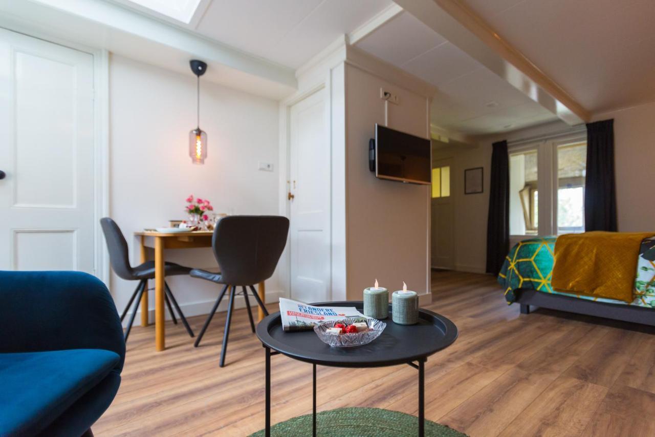 D' Ald Skoalle - Sfeervol Appartement In Oude School. Wijtgaard Eksteriør bilde
