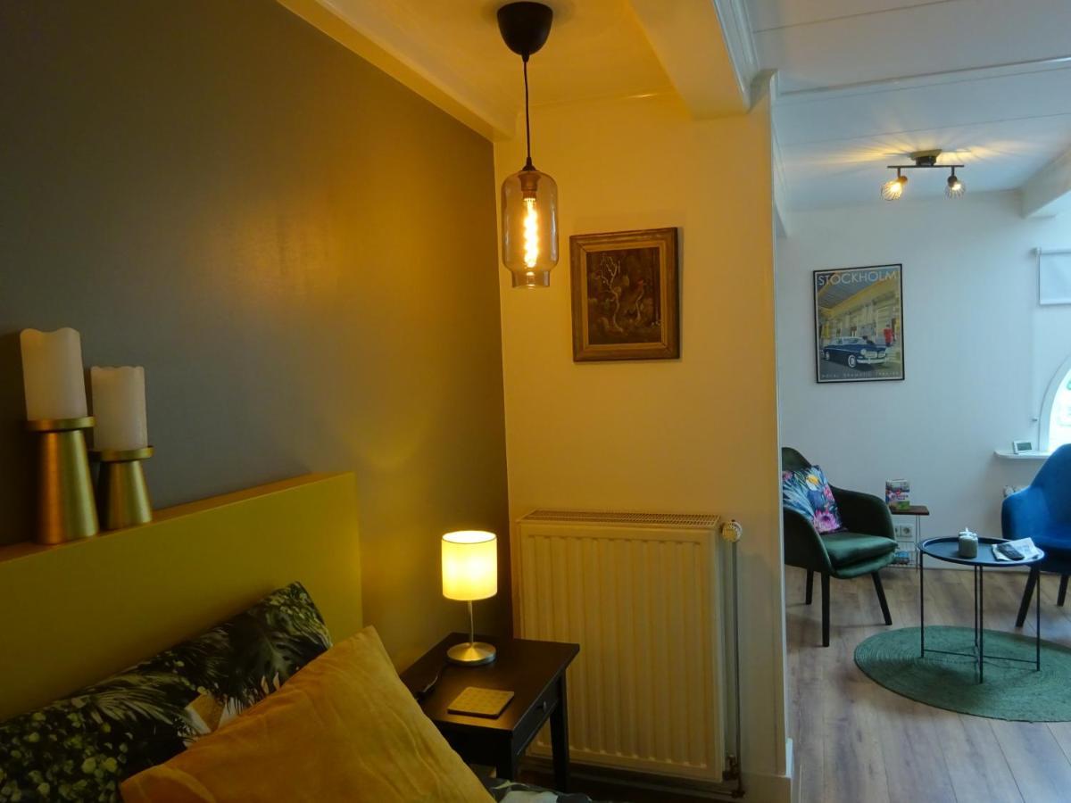 D' Ald Skoalle - Sfeervol Appartement In Oude School. Wijtgaard Eksteriør bilde